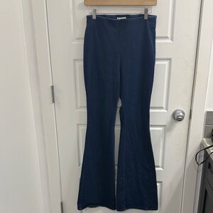 Good American Size 2 Pull On High Rise Flare